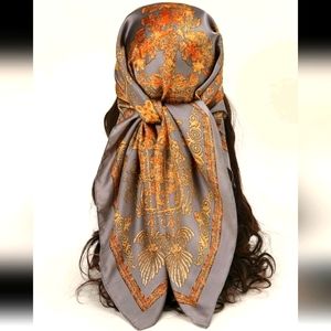 Scroll print scarf